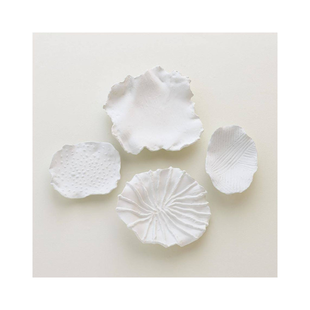 White Curled Wall Decor Y9022