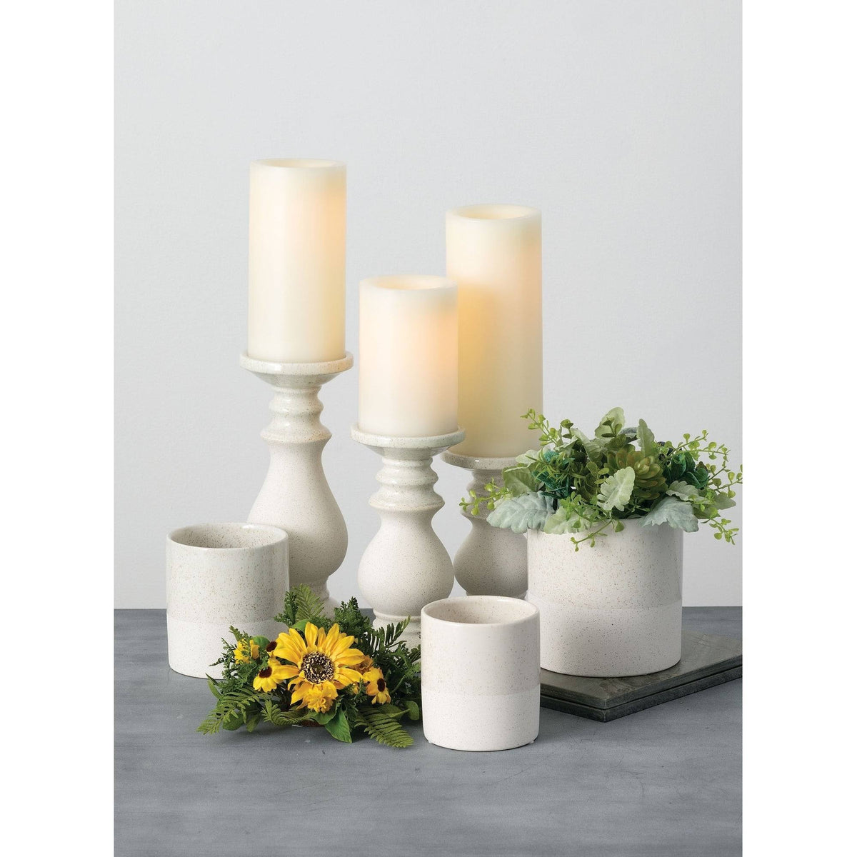 Set of 3 White Pillar Candle Holders V374974