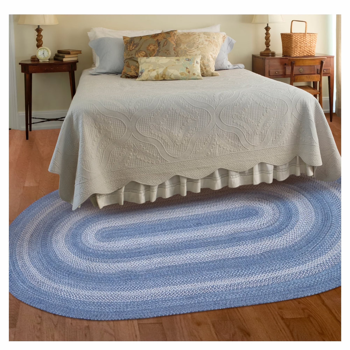 Blue 4x6' Braided Oval Rug E205
