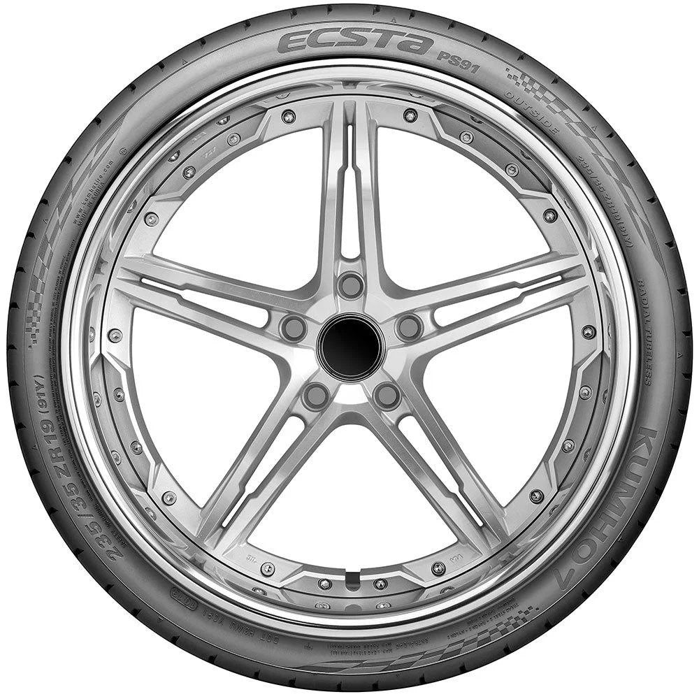 245/45ZR20 Passenger Tire O432019