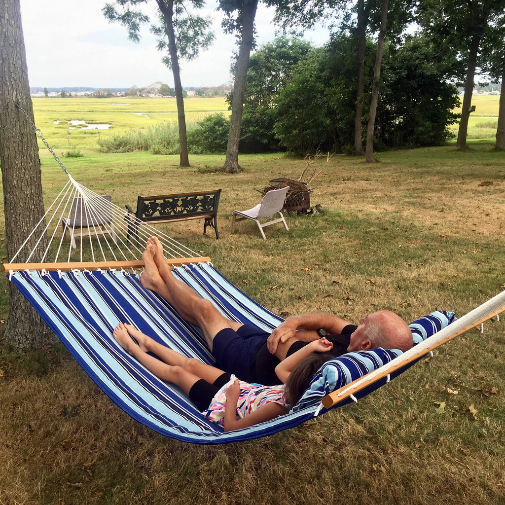 2-Person Quilted Fabric Spreader Bar Hammock and Pillow Q2879