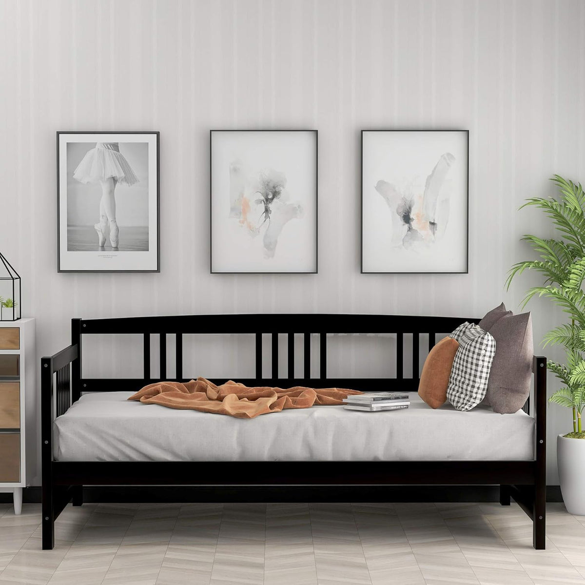 Twin Size Solid Wood Daybed W45045