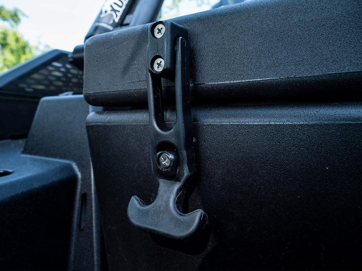 Insulated 30 Liters Cooler Cargo Box with Drain Plug I745
