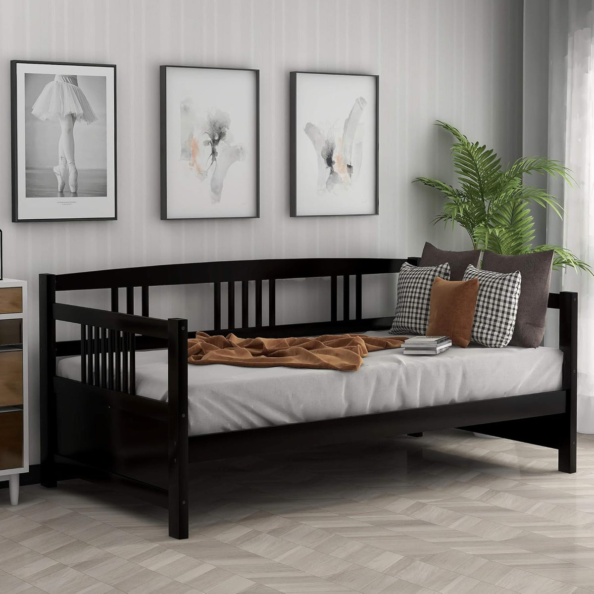 Twin Size Solid Wood Daybed W45045