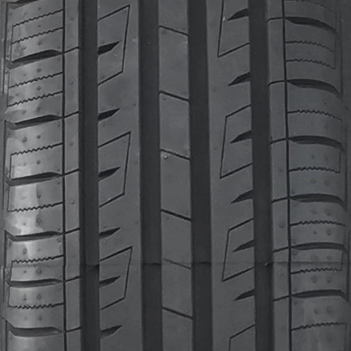 Set of 4 205/60R15 All Season Performance Tires E58469