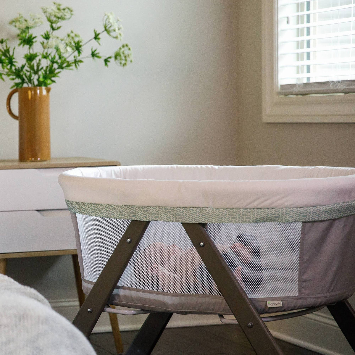 Foldaway Rocking Wood Bassinet S40716