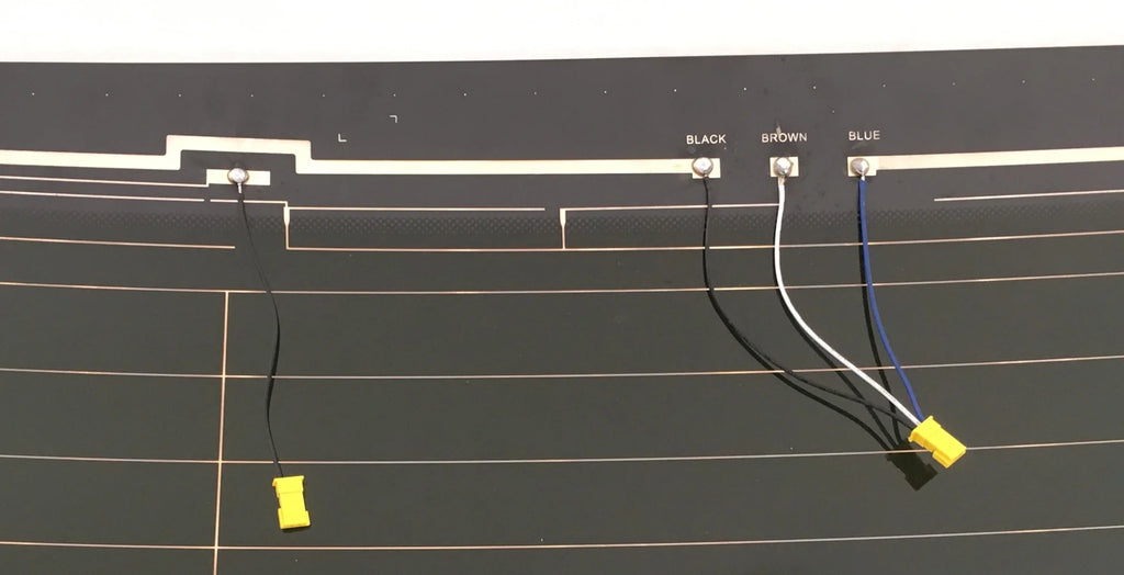 Heated Back Glass with Diversity Antenna V998306
