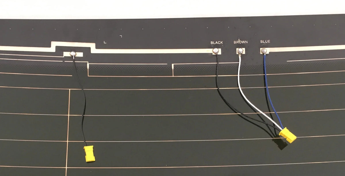Heated Back Glass with Diversity Antenna V998306