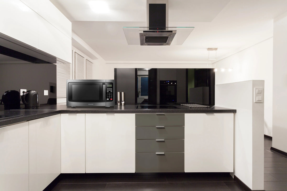 1.2 Cu. ft. Black Stainless Steel Microwave Oven F380498